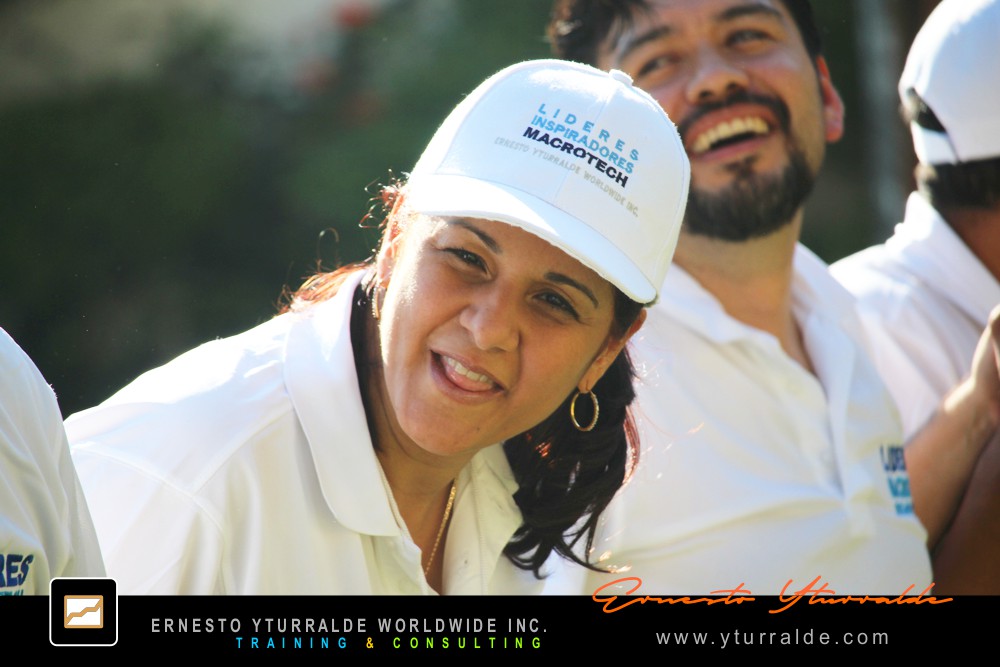 Taller de cuerdas en Team Building que fortalece la cultura colaborativa